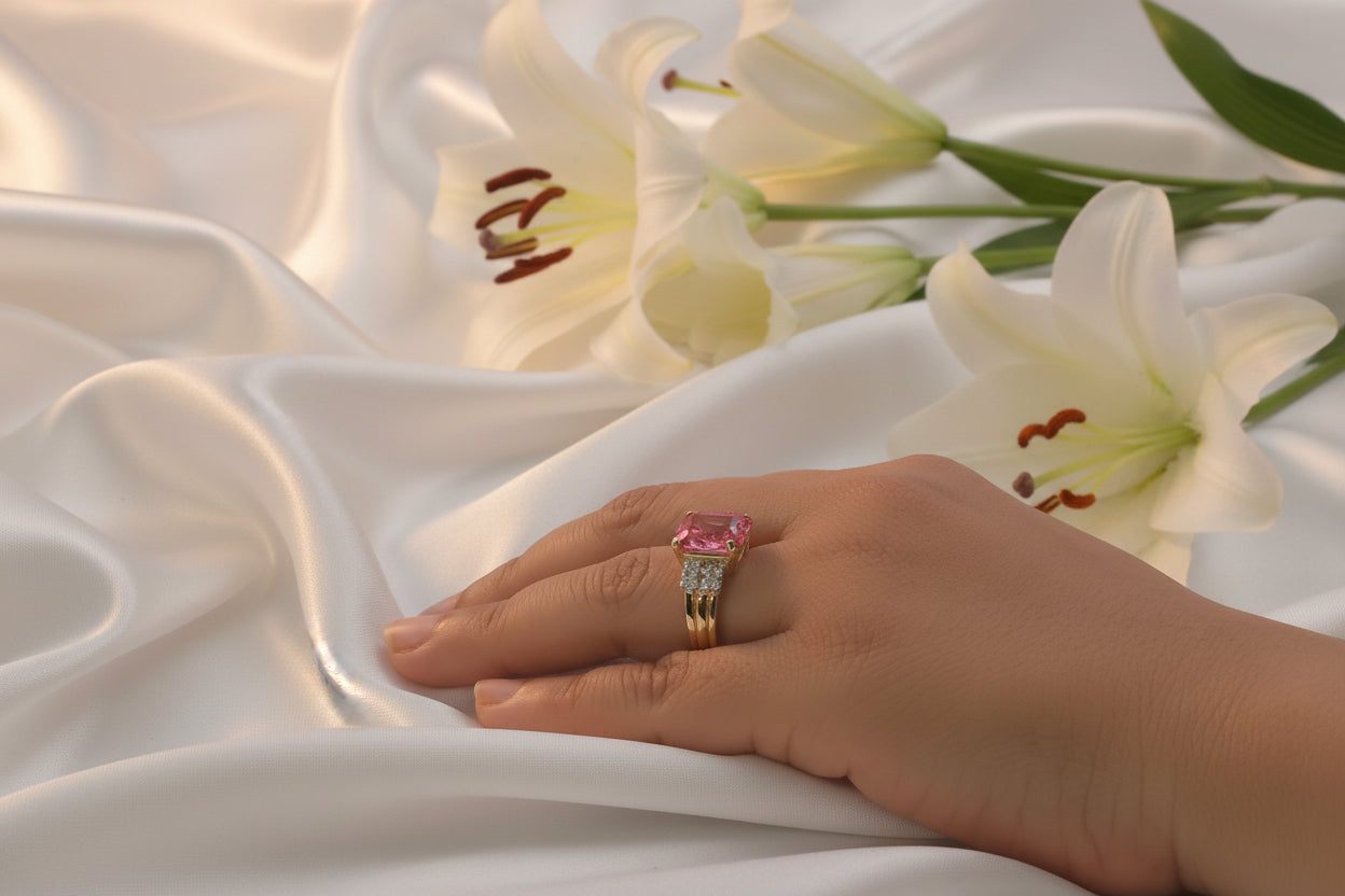 Pink gem finger ring