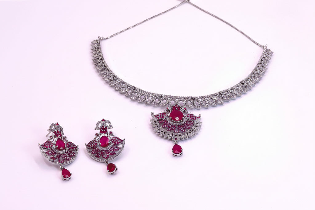 Diamond necklace set with pink stones