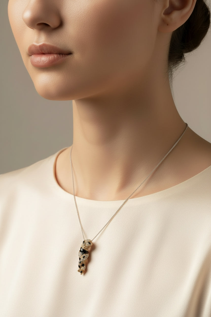 Doggy pendent with chain