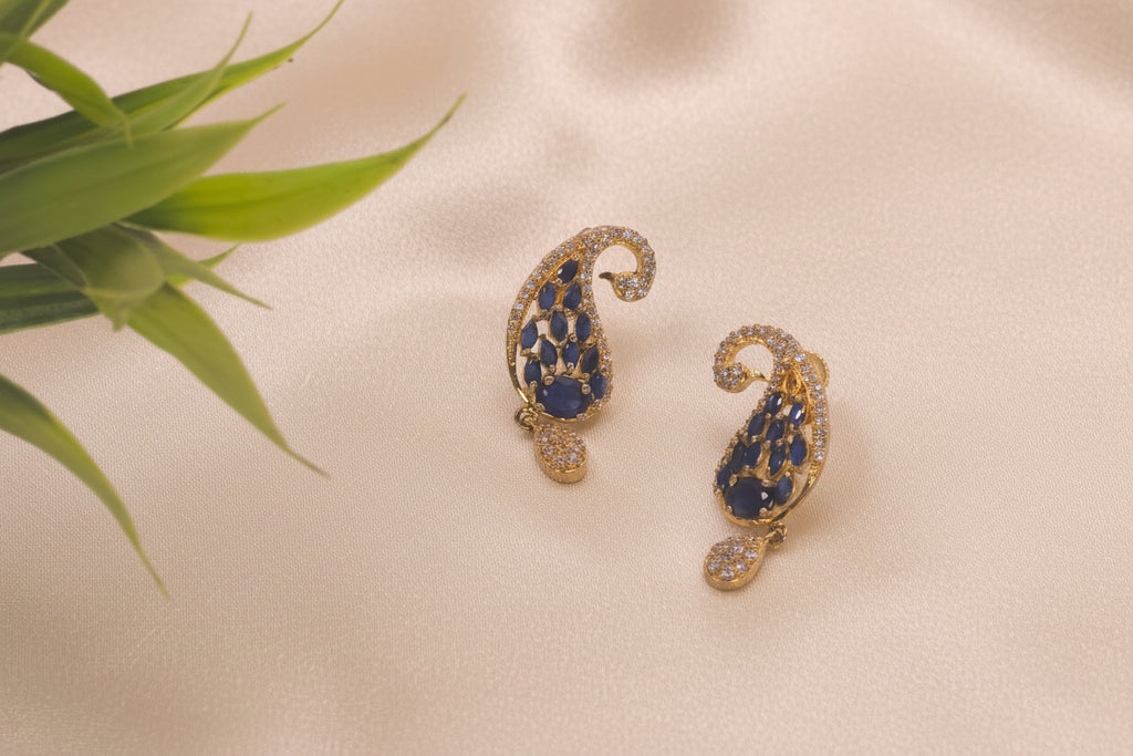 Golden necklace set with Blue stones and diamond