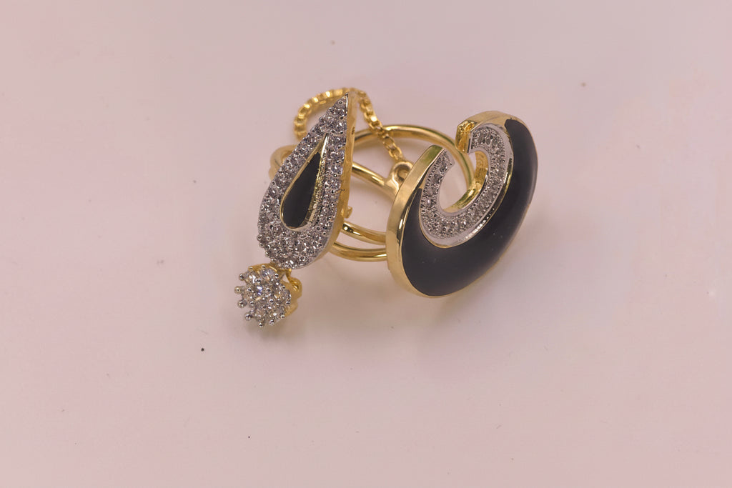 Diamond finger ring set black